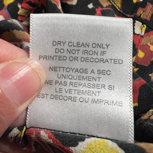 Equipment Liam Southwest Aztec Boho Print Silk Top Size Medium - Picture 7 of 7